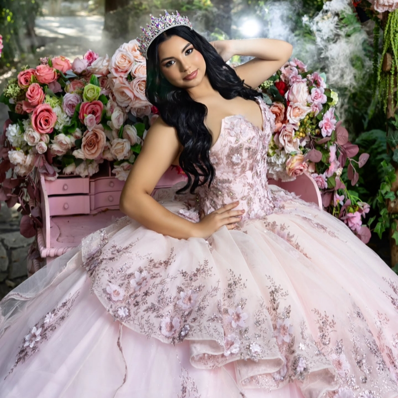 Light Pink Shiny Princess Quinceanera Dresses Off Shoulder Sequin Appliqued Flower Beading Crystal Tull Sweet 16 Dress Ball Gown