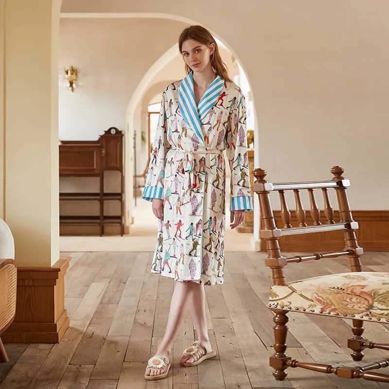 Ski PrintLoose Lapel Contrasting Color Long Sleeve Womens Pajamas Autumn And Winter Velvet And Thickening Robe Home Clothes C251104