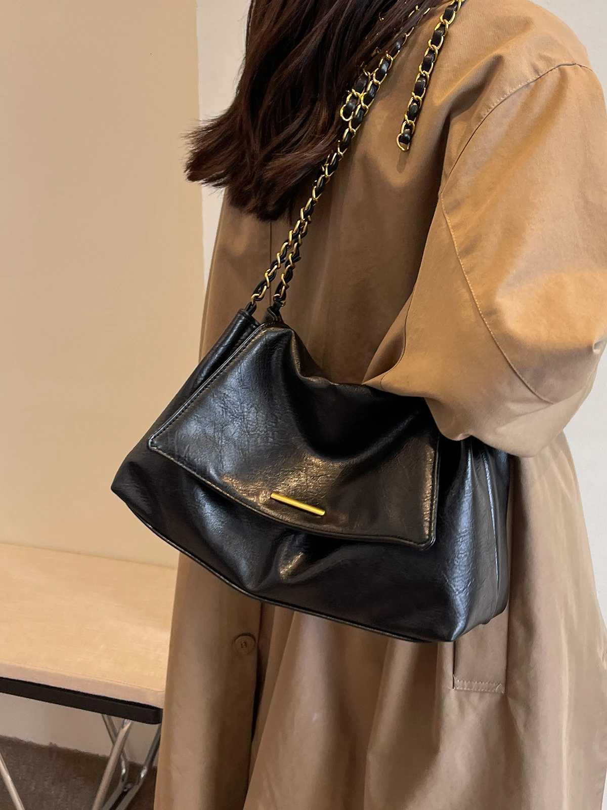 Premium vintage large capacity bag for wen 2024 new popar chain messenger bag work shoder bag H251104