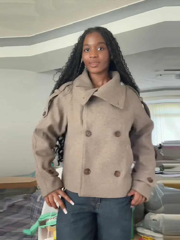 Chic Stand Collar Short Woolen Coats Women Solid Zipper Single Breasted Full Sleeve Pockets Jacket 2025 Autumn Lady Outwear J251103