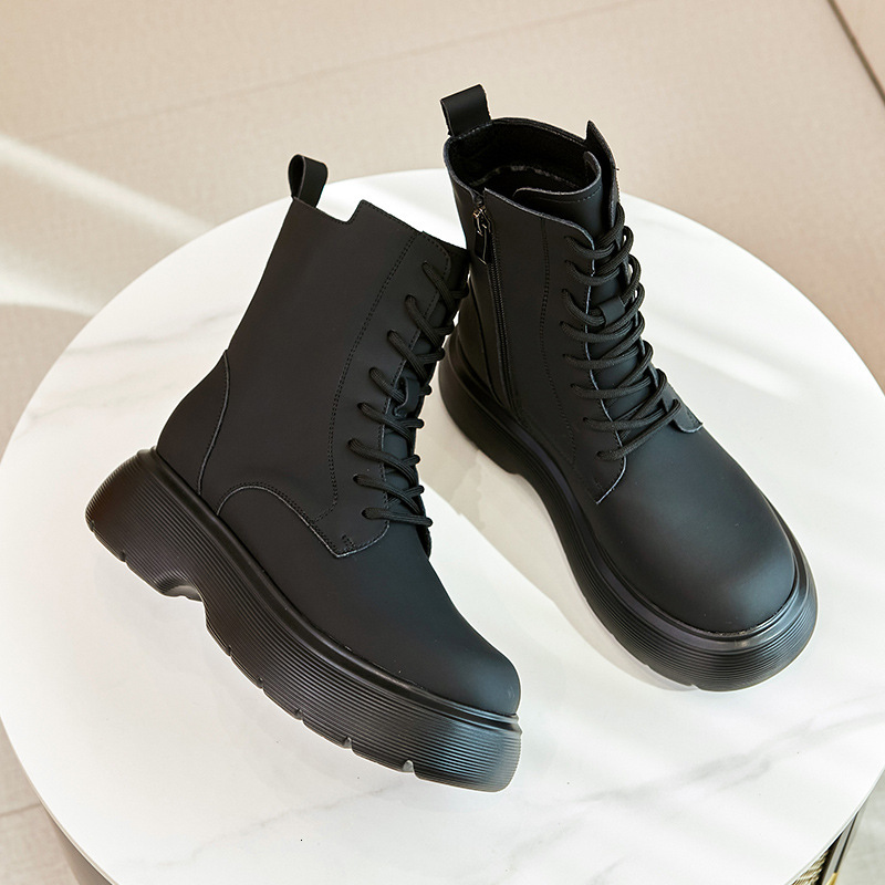 Martin women in the spring and autumn of 2025, new leather British thick soled midsole short for couples, men's motorcycle boots