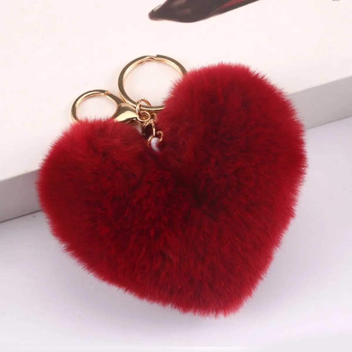 Heart Plush Pompom Keychain Set Leopard Print Hair Ball HighQuality Fluffy Faux Fur for Car Keys Bags GiftsW251103