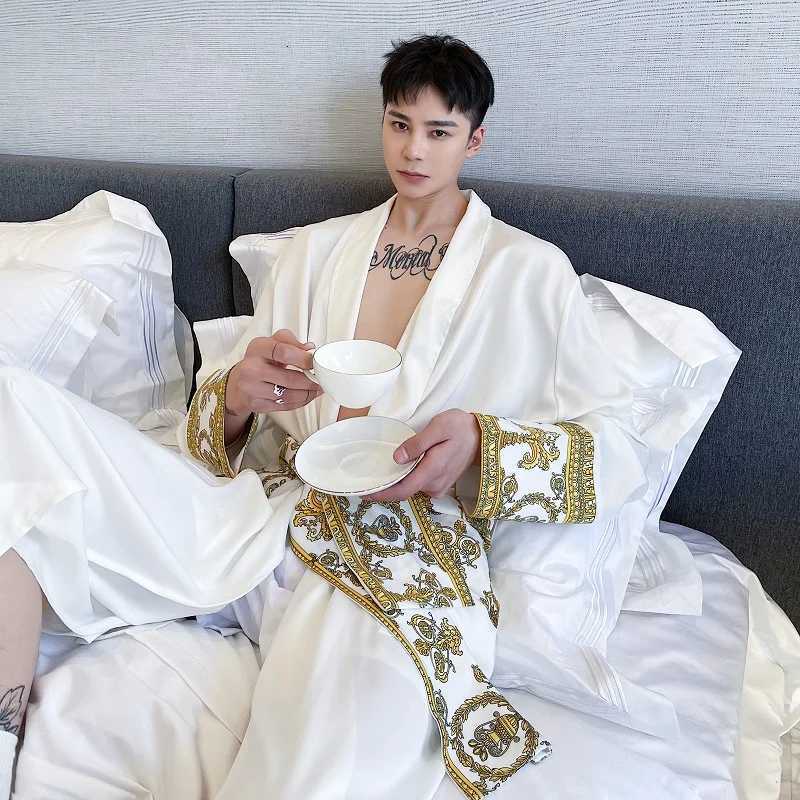 High Quty Satin Silk Vintage Printed Comfortable Robe Men Fashion Long Bathrobes Kimono Homme Sexy Loose Thin Sleepwear C251104