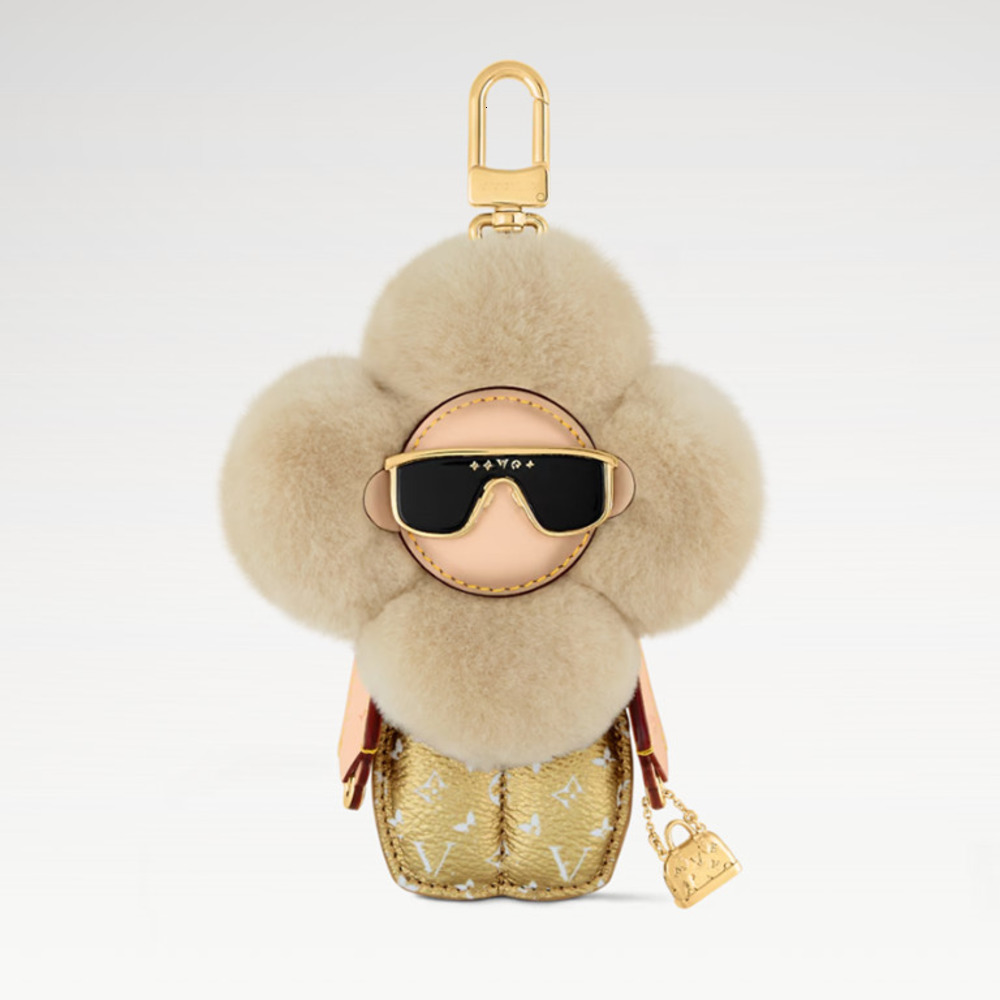 Keychains Lanyards Fashion New Luxury Keychains Cartoon Big Fur Sunflower Flower Letter Key Ring Women Bag Charms AA