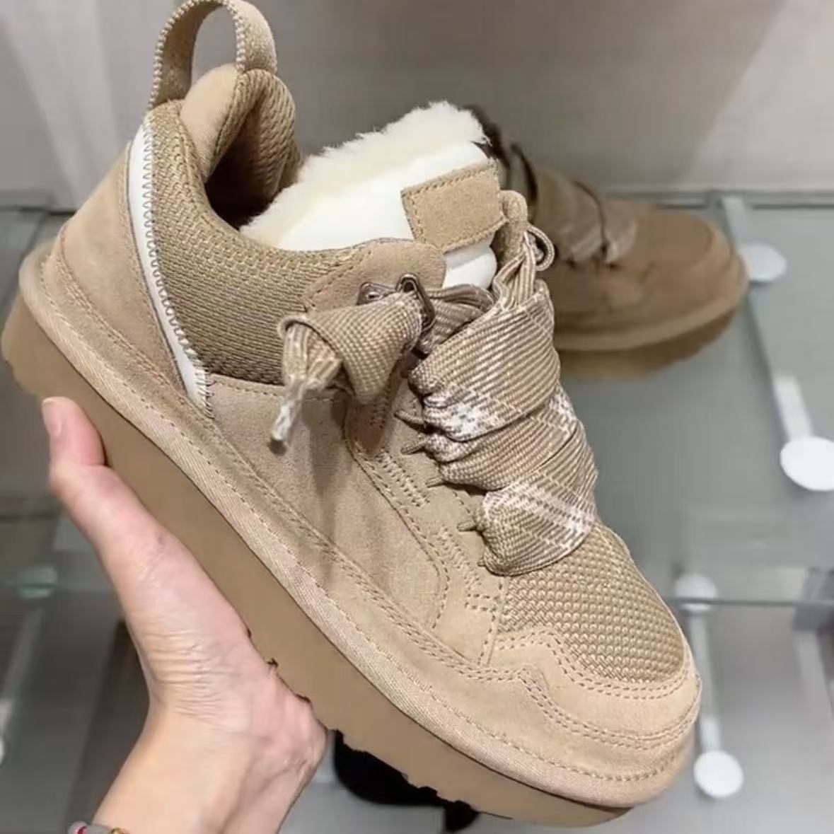 Lowmel Sneakers Trainer 36-44 Fell Tazz Tasman Lowmel Sand Plateau Boot Australien Schneestiefel Lammfell Herren Damen Winterschuhe