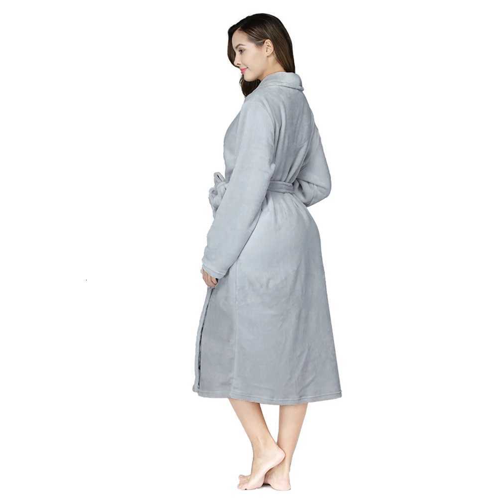 Womens solid color lapel bathrobe autumn and winter models facecloth warm and comfortable long-sleeved robe homewear C251104