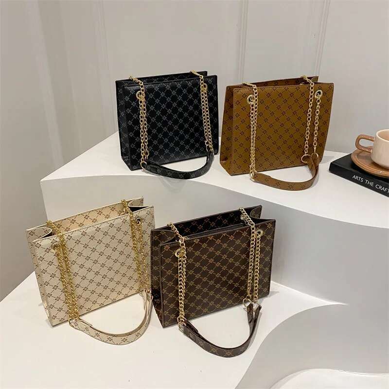 2025 new fashionable commuting handbag designer women's retro chain shoulder bag new casual simple large capacity handbag2