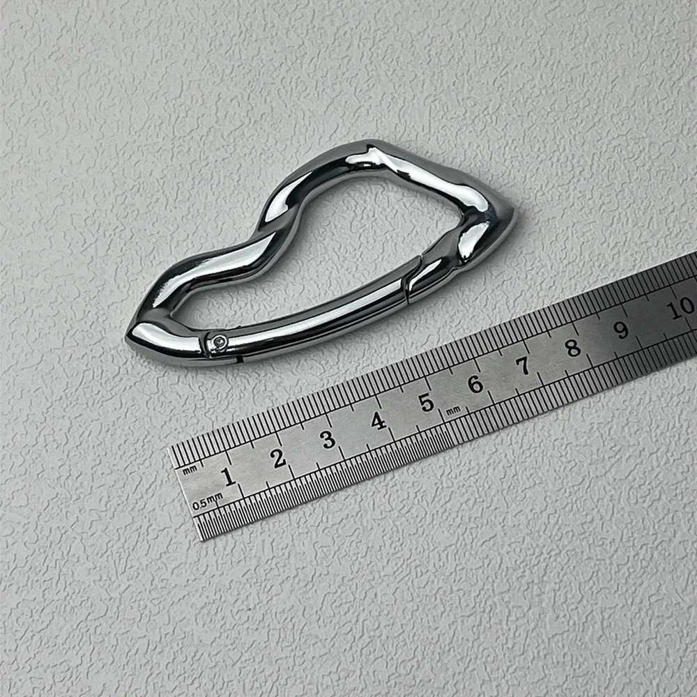 Twisted Metal Carabiner Keychain Multifunctional Mountaineering Car Key Ring Gothic Backpack Waist Hanging Decor DIY Y2KW251103