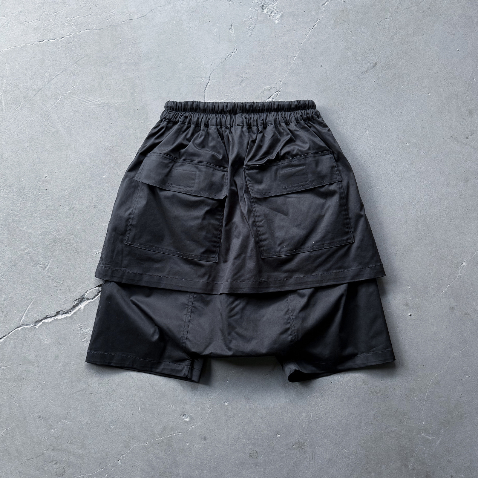 RO Style Shorts, Dark Double Layered Skirt, Hanging Crotch Baggy Skirt Pants, Drkshdw Loose Fit Five Quarter Pants For Men