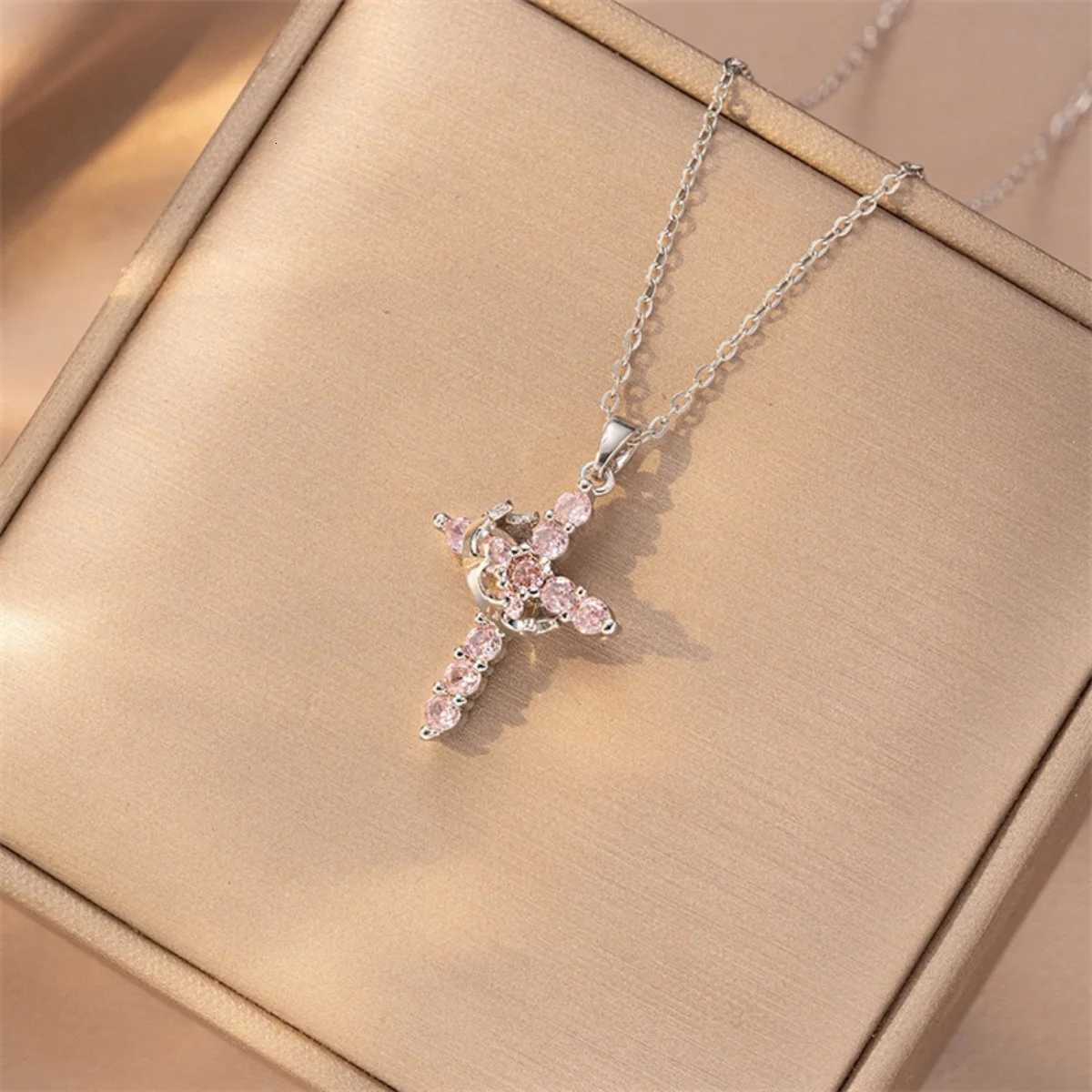 Rotatable Crown Inlaid Zircon Cross Pendant Necklace For Women Men Christian Cross Stainless Steel Chain Choker Prayer JewelryXJ251104