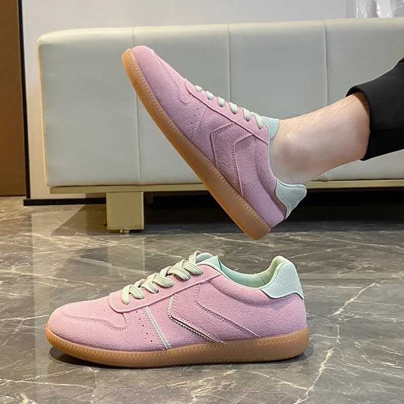 designer artificial suede womens sports shoes flat casual running shoes classic and fashionable womens shoes spring/summer 2025 Z250403