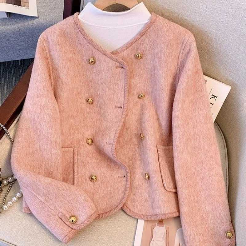 Female French Doublebreasted Coat 2025 Autumn and Winter New Xiaoxiangfeng Wool Woolen Coat Foreign Style Short Top Women J251103