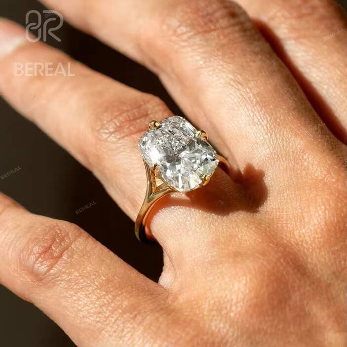 Custom Vvs Lab Grown Diamond Engagement Ring Hot Selling Yellow Gold 925 Silver Engagement Ring Fine Women Jewelry