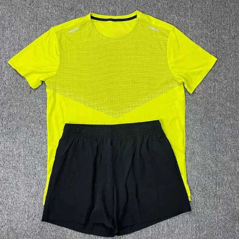 Designer T-shirt Niki Tech Nocta Doudoune Homme Puffer Jacket Fur Coat Graphic Tee Beach Wear Monterex Tracksuit Tech Fleece Gym Clothing Men Sportwear