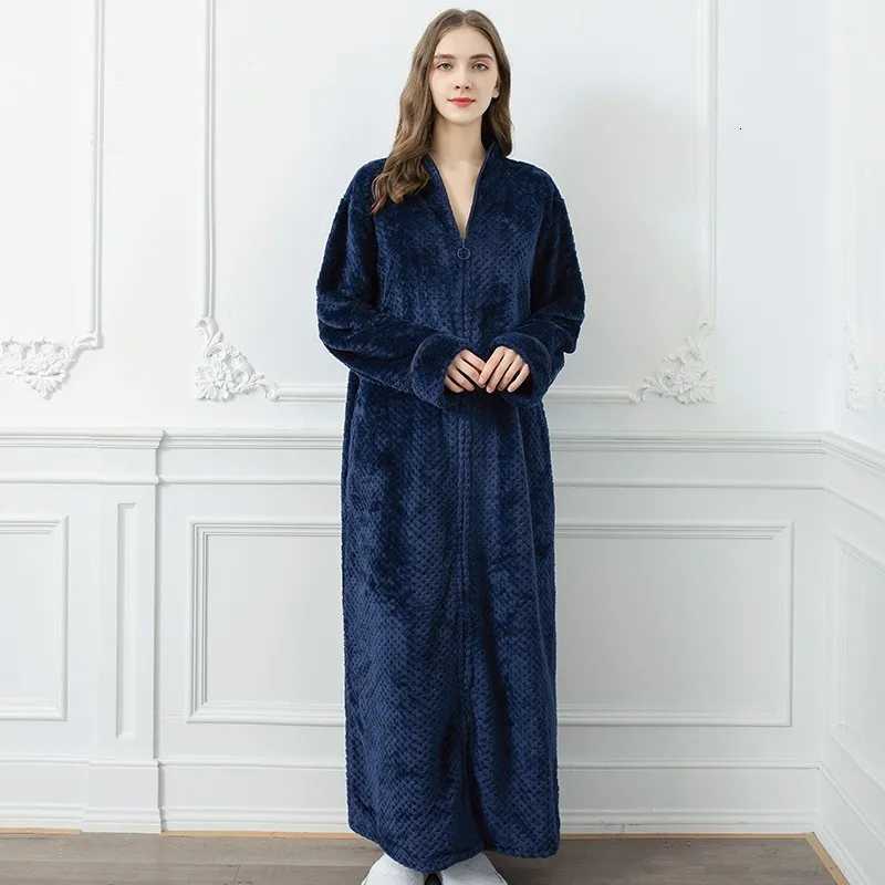 Winter Mens Bathrobe Solid Color Zipper Flannel Hooded Bath Robe Pockets Warm Men Nightgown Home Gown Sleepwear Men Clothing C251104