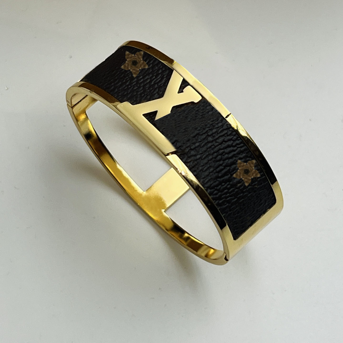 Luxury Leather Bracelet Bangle Black With Womens and Mans Birthday Gifts Bangle Hand Jewelry Christmas Fashion Style Gift Bracelet