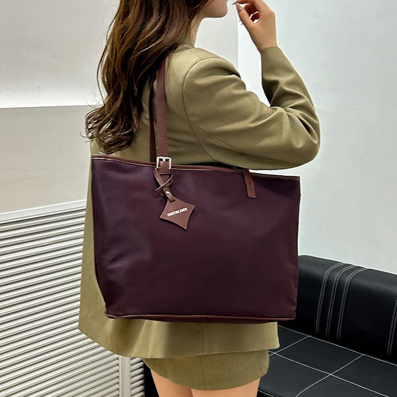 Largecapacity bag for women 2025 model highquality business tote commuting students class nylon fabric t y251110