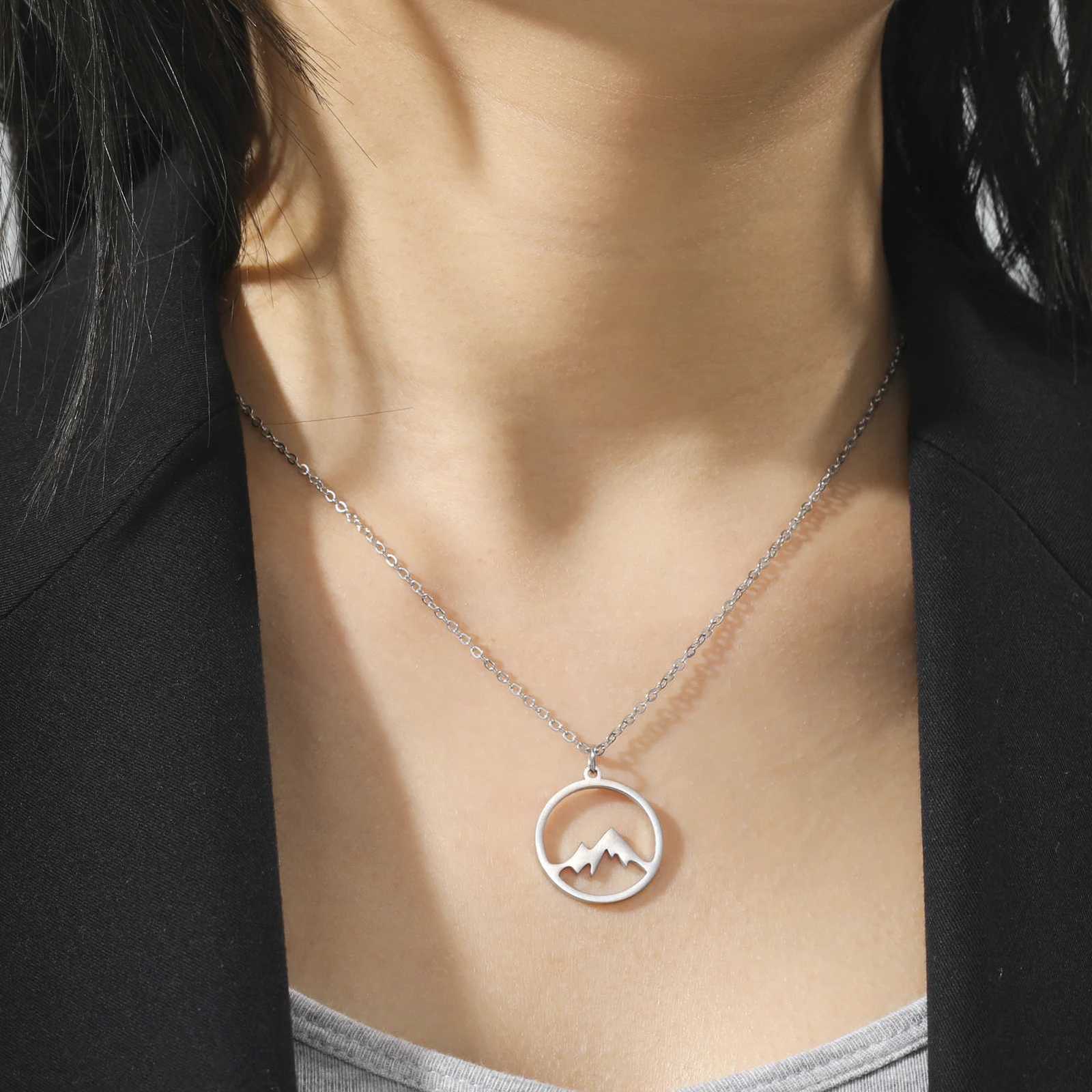 Ring Mountain Pendant Necklace Stainless Steel Mens and Womens Retro Geometric Ethnic Necklace Couple Party Jewelry GiftXJ251104