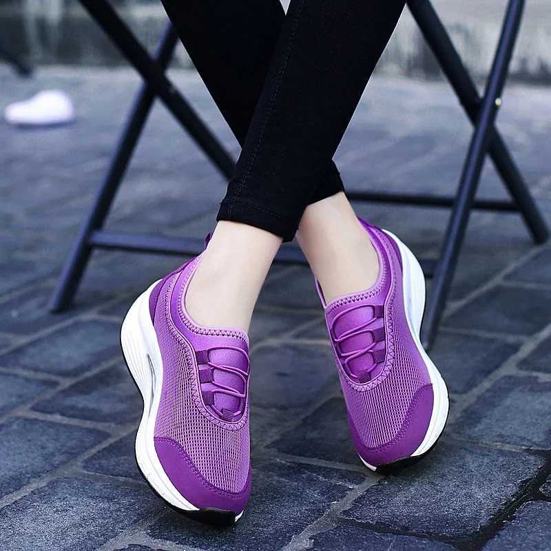 2024 new womens Loafers fashionable striped casual shoes with increased height comfortable and breathable walking sports shoes casual sports shoes Z25