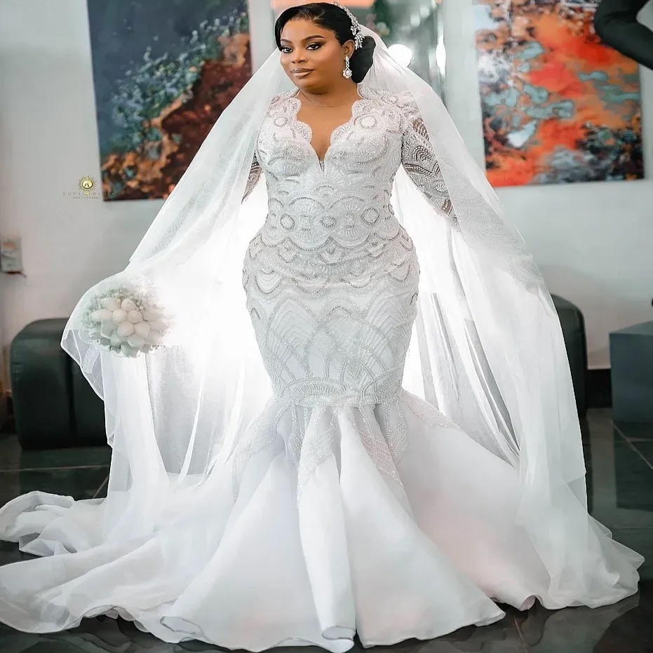 2025 Arabic Aso Ebi Plus Size White Wedding Dress Beaded Crystals Full Sleeves Organza Luxurious Bridal Gowns Dresses ZJ0557