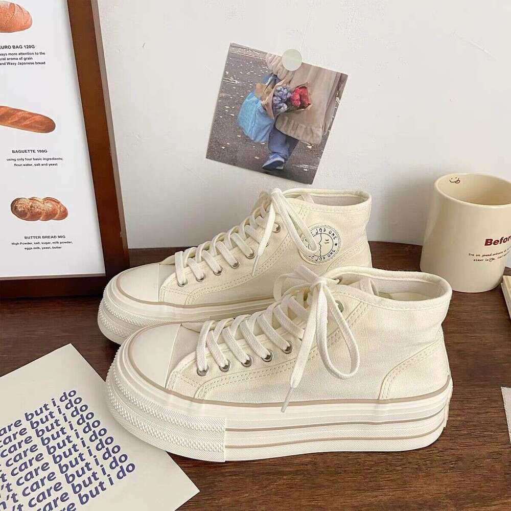 New shoes high top, 2025 college style, versatile for women, autumn soft thick soled canvas shoes, Korean version, height increasing