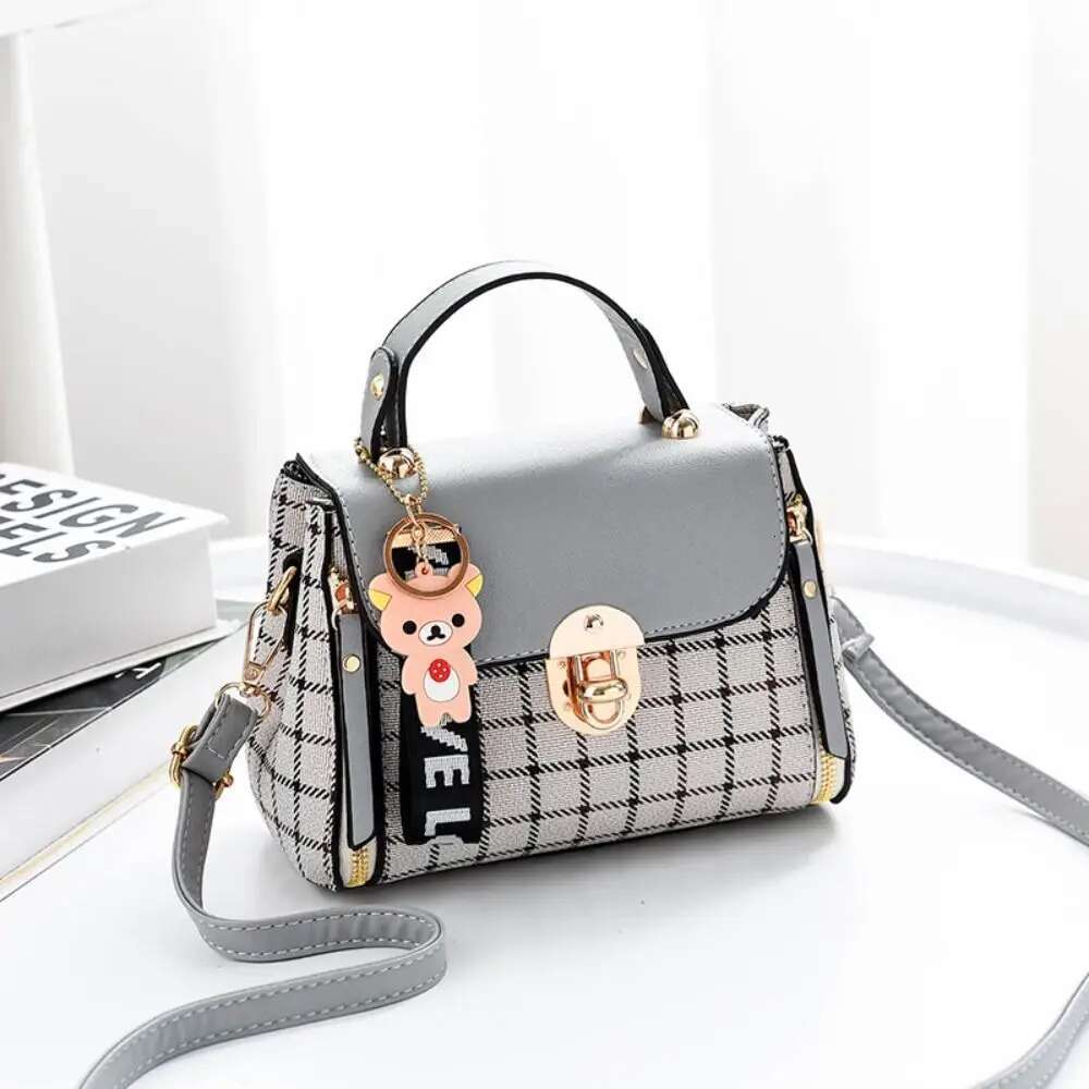 New Fashion Checkered Pattern Handbag Designer Women s Buckle leisure trend Flip Shoulder Bag Women s PU Leather Crossbody Bag