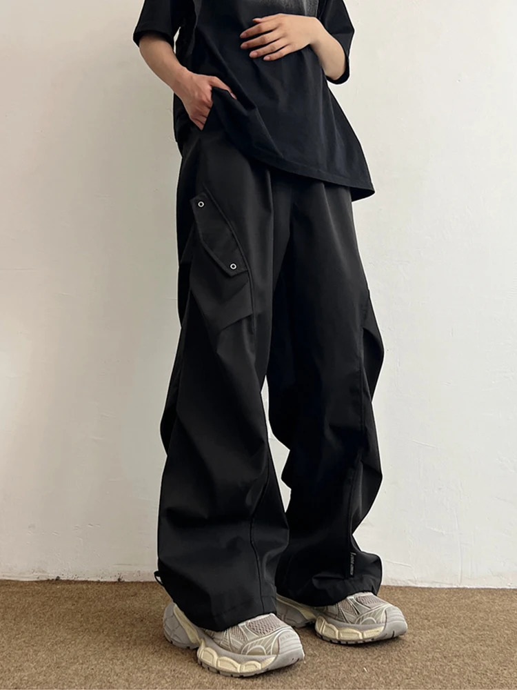 Techwear Parachute Cargo Pants Mens Hip Hop Wide Leg Trouser Mens Quick Drying Street Clothing Loose and Oversized Korean Hip Hop 250402