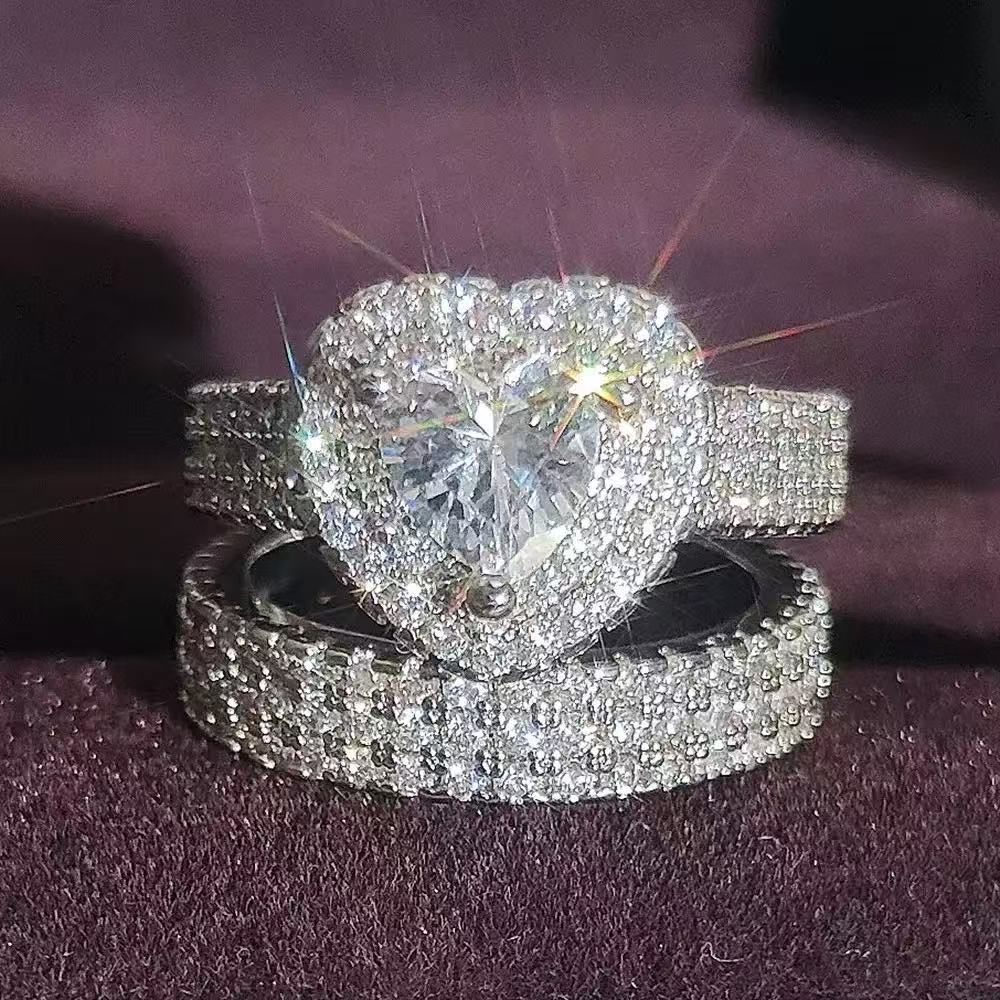 Diamond-encrusted hip-hop men VVS 925 sterling silver round moissanite Women engagement ring crown design