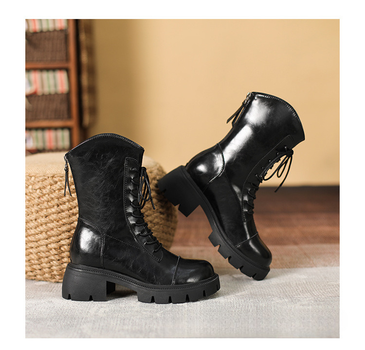 2025 Summer New Women's Thick Bottom Shorts Paired with British Designer Fashion Knight Boots