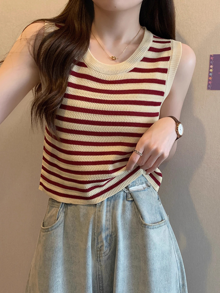 Striped camisole small vest for women's summer slimming appearance, outside and wearing on the inside, covering flesh, sleeveless knitted casual 