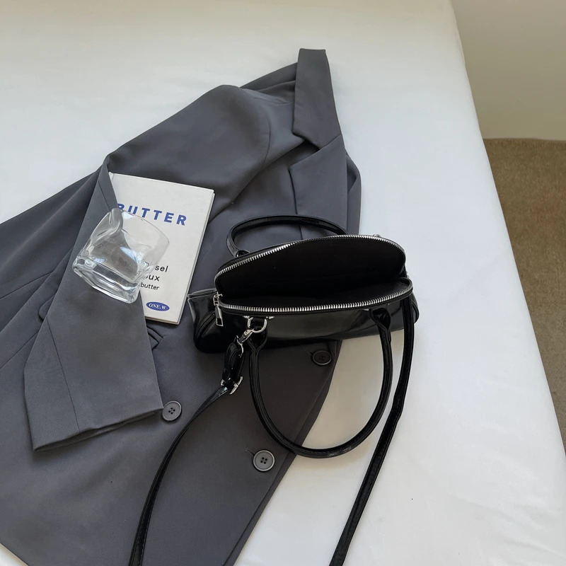 LEFTSIDE Womens PU Leather Shoulder Bag Trend Fashion Y2K Simple Trend Short Handle Horizontal Bag Womens Y2K Handbag 250402