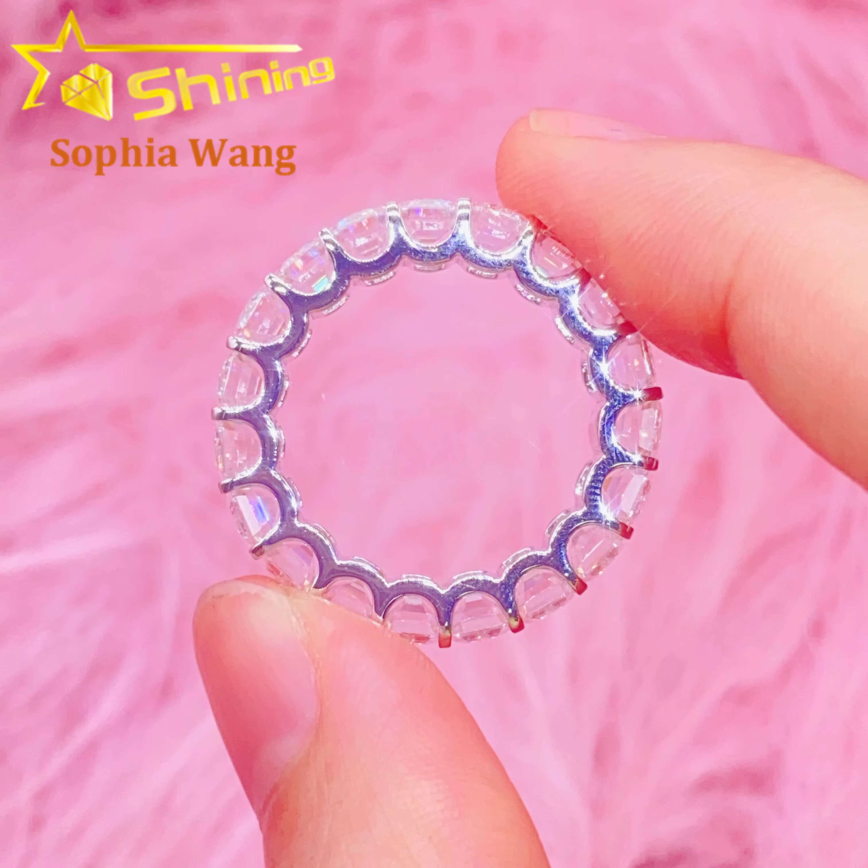 Wholesale Price Luxury Gift Vvs Lab Moissanite Diamond Emerald Cut 925 Sterling Silver Women Wedding Moissanite Engagement Rings