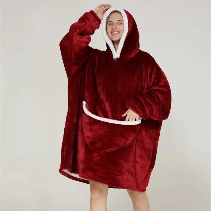 Winter Novelty Flannel Robe Large Size Hooded Nightgown Sleepwear Thickened Warm Coral Fleece Lazy Blankets Loose Home Dress C251104