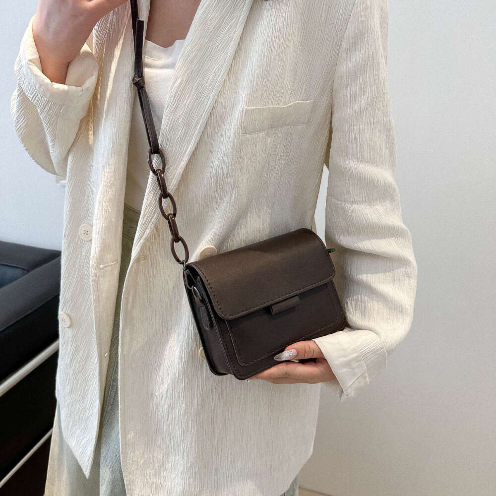 Small Bag Spring 2024 Leisure New Western Style Women's Simple and Fashionable temperament Single shoulder Beautiful crossbody bag