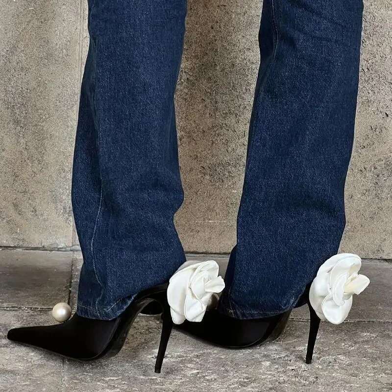 Ladies Banquet Professional High Heels 2024 Pointy Satin Pearl Fine White Rose Sandal Design Sense 7Cm Baotou Slippers Slides