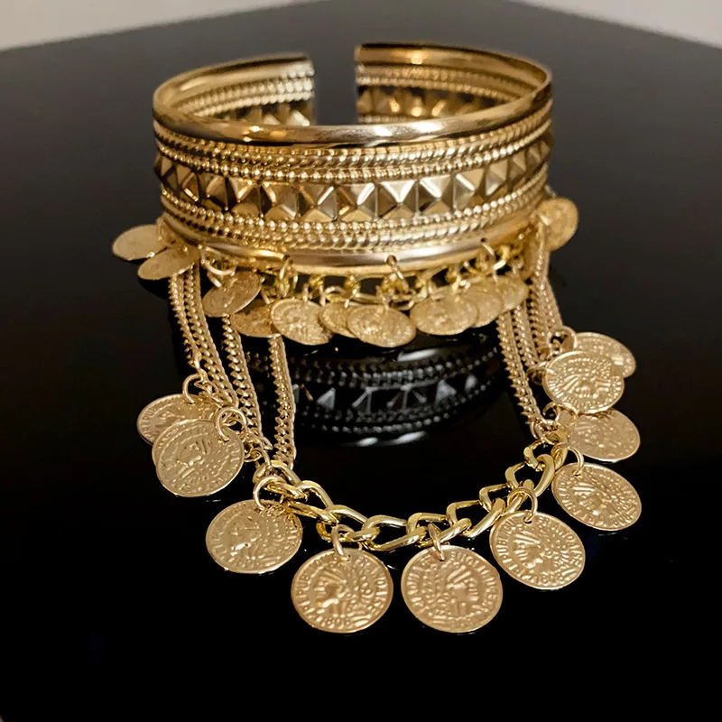Light Round Coin Tassel Open Bangles Niche Creative n Sense Arm Bracelet Personality Goth Hand Jewelry Wholesale 250327