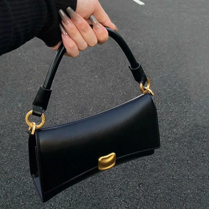 Square Shoulder Bag Pu Leather Commuting Underarm Bags Handbags Black Flap Lock Crossbody Purse 251103