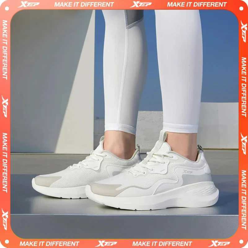 Xtep Xingyun Womens Running Shoes 2020 Autumn Shock Absorbent Womens Sports Shoes Lightweight Casual Shoes 878118110031 Z250403