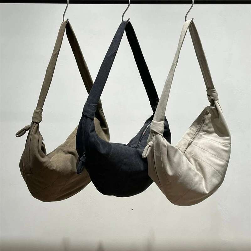 E Croissant 2025 New Niche Design Large Capacity Old Casual Shoulder Fashionable Lazy Crossbody Bag For Men And Women