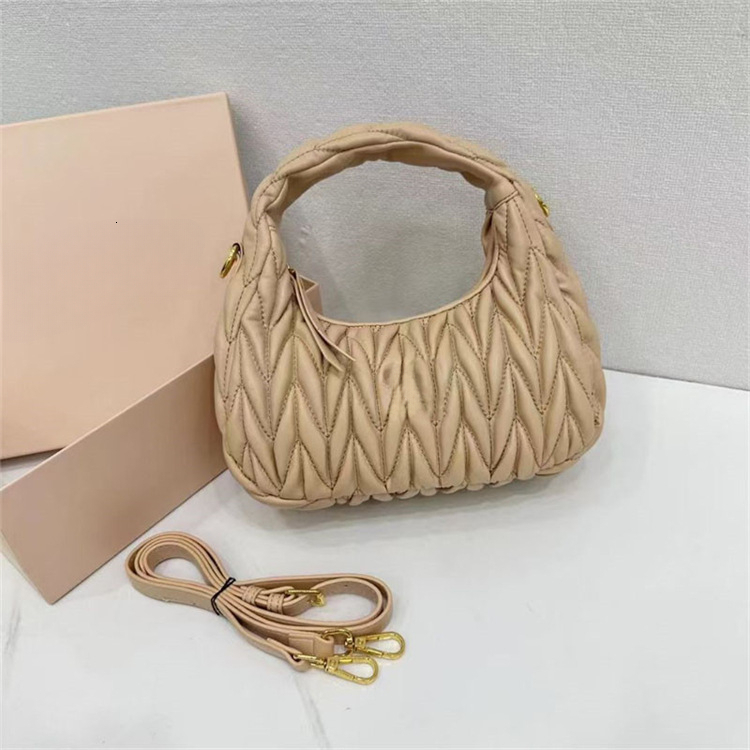 Fashion pleated cloud patterned luxury handbag armpit crescent bag winter new designer bag wheat ear logistics women's shoulder crossbody bag