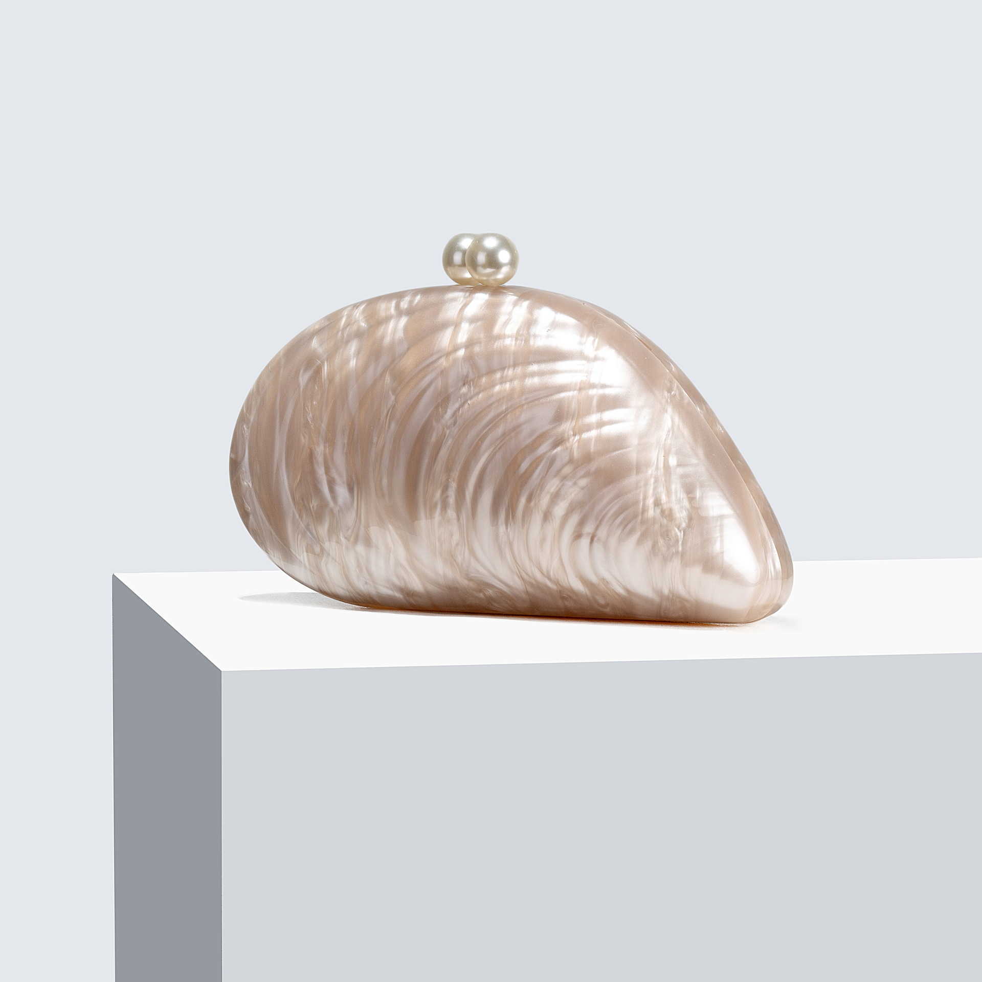 Womens New Single Shoulder Diagonal Cross Bag Shaped Shell Acrylic Bag Fashion Wedding Banquet Handbag