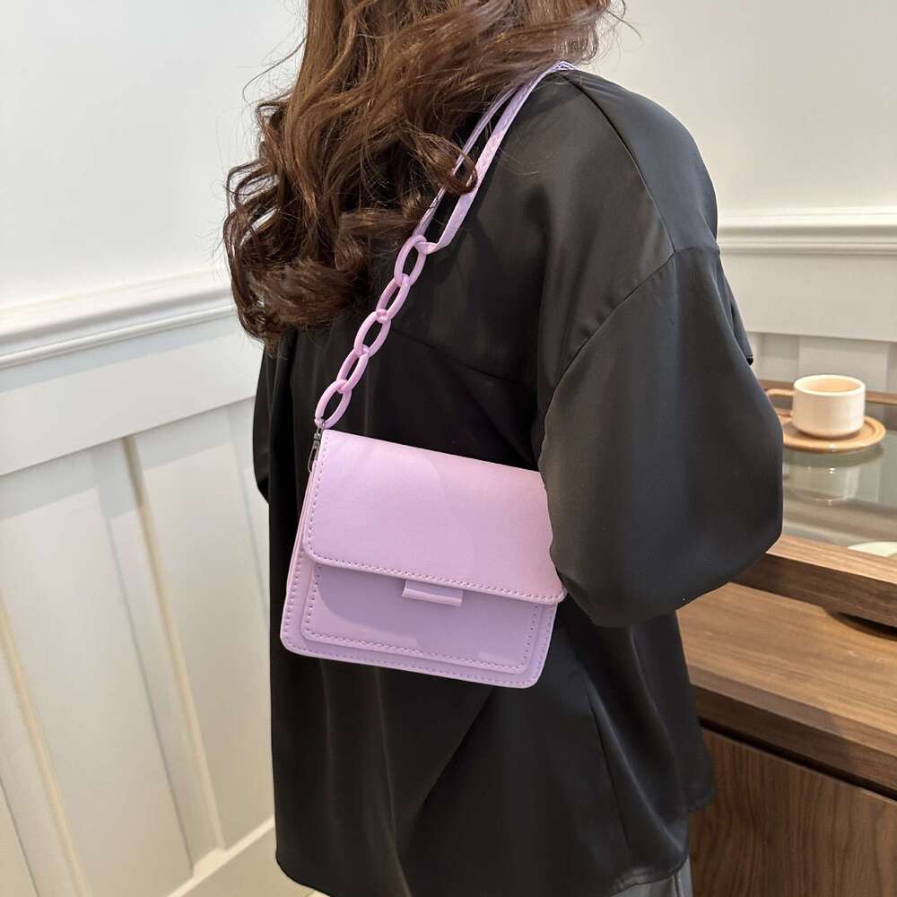 Small Bag Spring 2024 Leisure New Western Style Women's Simple and Fashionable temperament Single shoulder Beautiful crossbody bag