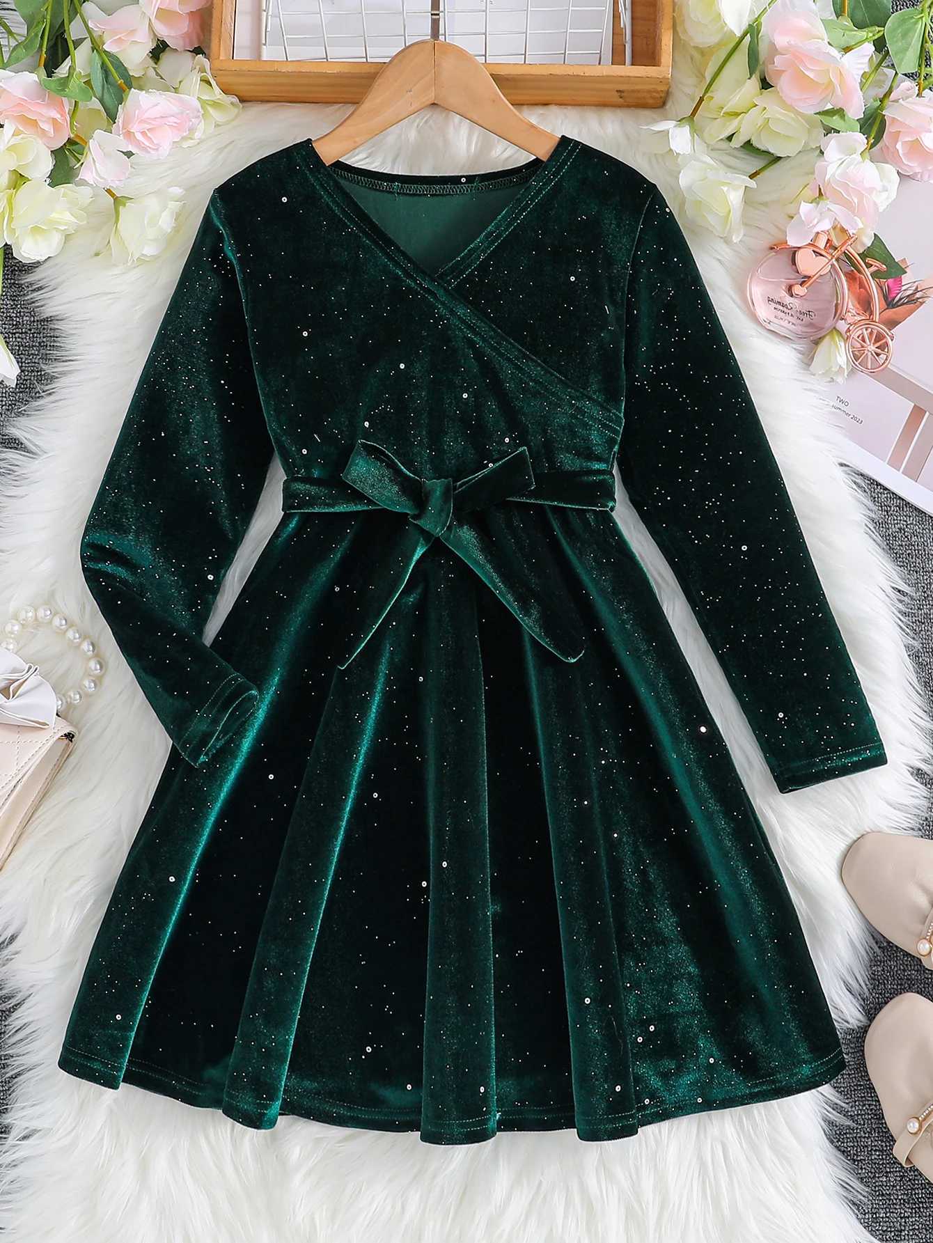 Autumn And Winter Girls Retro V-Neck Long-Sleeved Solid Color Sequined Birthday Party Dress With Belt C251104