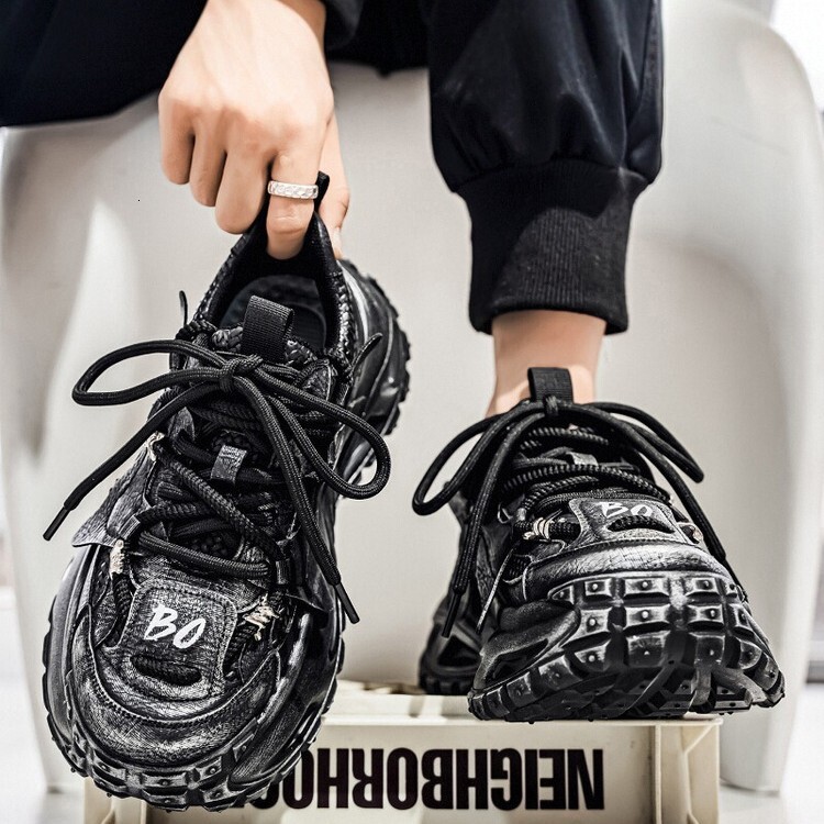 European Men's Shoes 2025 Autumn Winter New Trendy Brand High-End Big Toe Wide Foot Sports Casual Height-Increasing Dad Sneakers