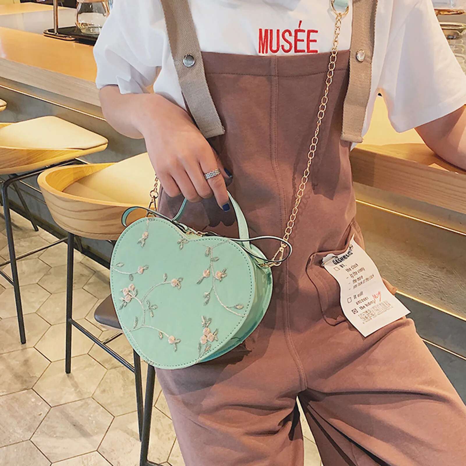 New Women s Sweet Crossbody Bag PU Leather leisure Lace and Lace Pattern Handbag trend Designer Suitable for Commuting Business Travel