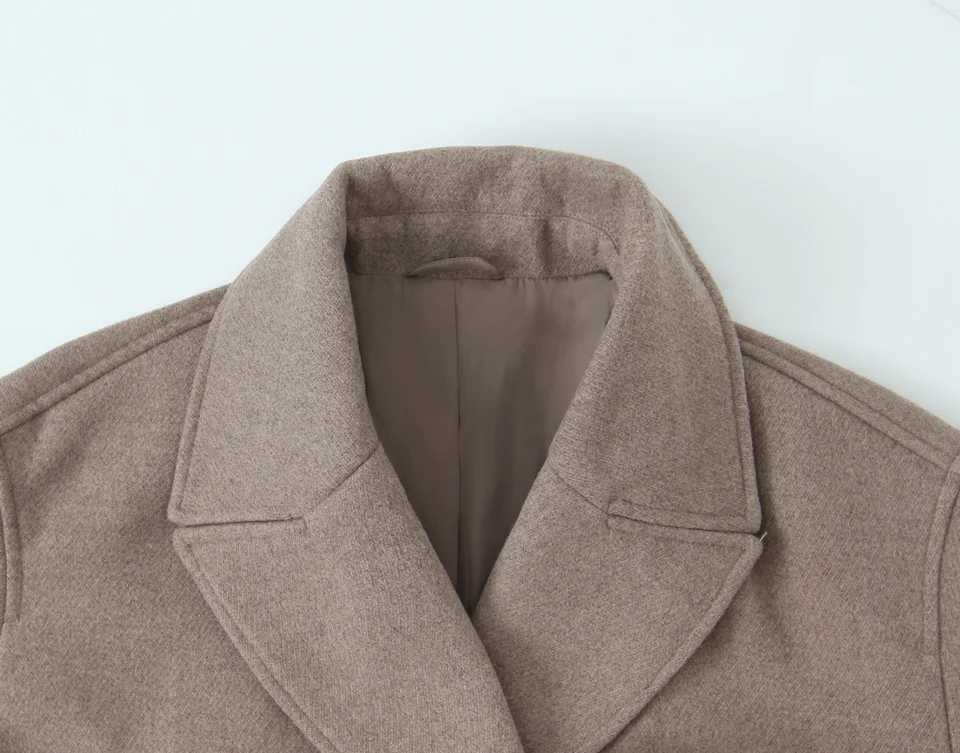 2025 autumn and winter new womens fashion button decoration lapel long sleeved double breasted short coat jacket J251103