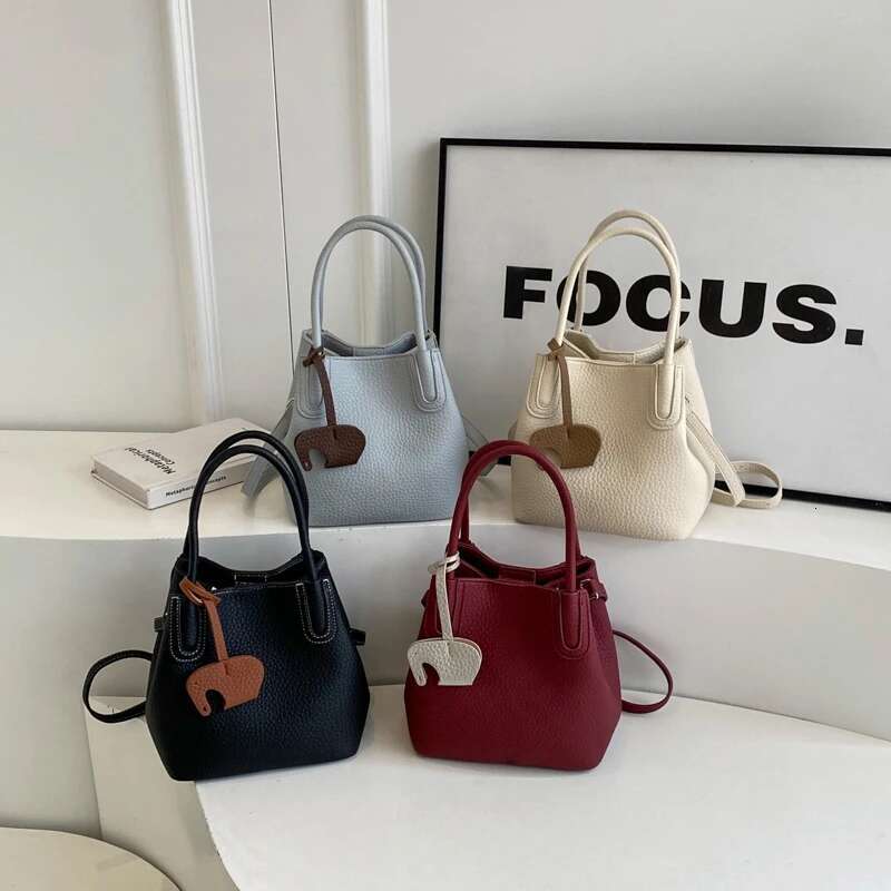 Fashion Simple PU Bucket Handbags Hasp Solid Small Tote Sense Of High Quality Shoulder Bags For Women 2024 Classic Style
