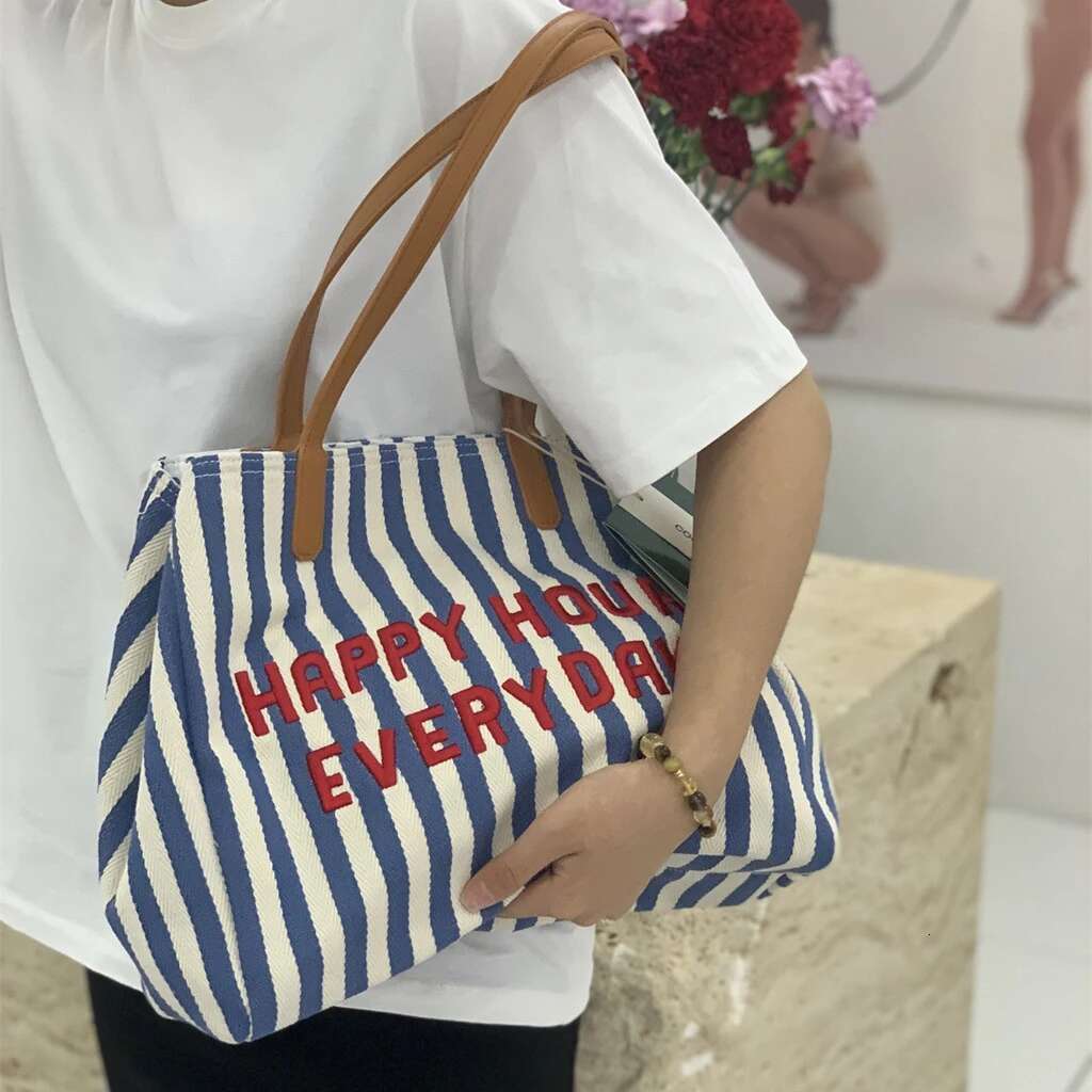 Striped Canvas 2025 New Niche Design Summer Large Capacity Shopping Fashion Women Hand-Laundry Single Shoulder Tote Bag