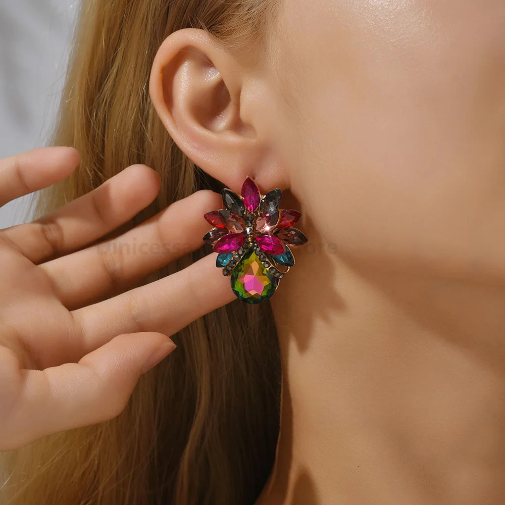 Korean fashion colored transparent crystal stud earrings with ious n highquality flowers unique retro pendant jewelry 250326