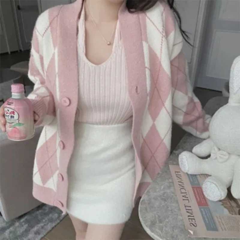 New Loose Vneck Argyle Cardigan Long Sleeved Sweater AutumnWinter Loose Casual Clothing Rhombus Singlebreasted Knitwear Top J251103